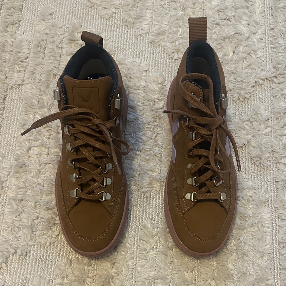 Veja Brown and Purple Sneakers- NEW - Picture 2 of 5